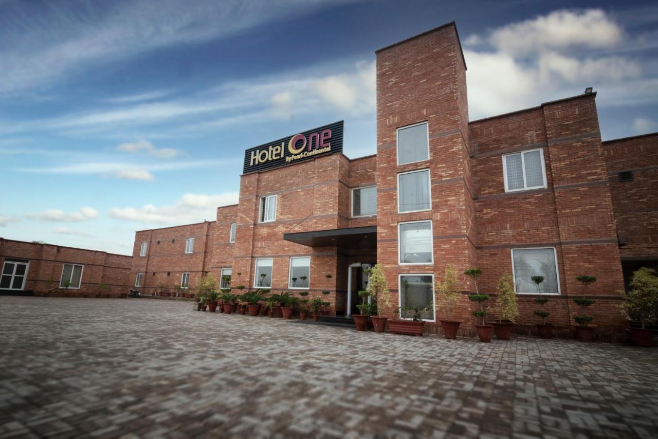 Hotel One Sahiwal Exterior photo